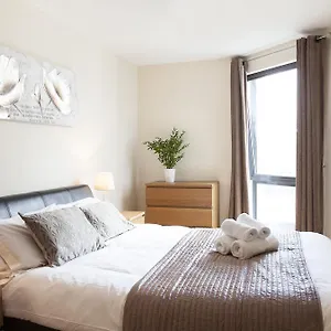 cheltenham-plaza-apartments.cardiffhotelswales.com/