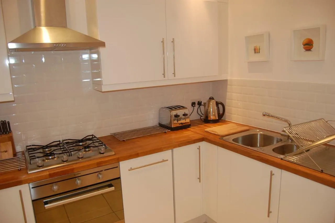 Apartment Home From Home At Number 2 Edinburgh United Kingdom